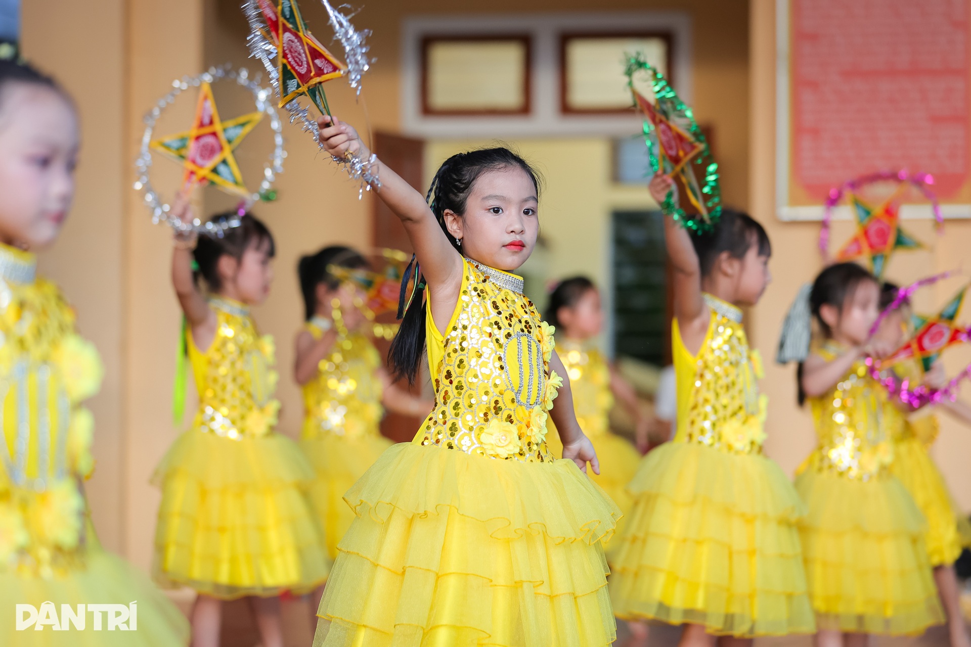 Niềm vui Tết Trung thu của 440 em nhỏ vùng rốn lũ Nghệ An - 10