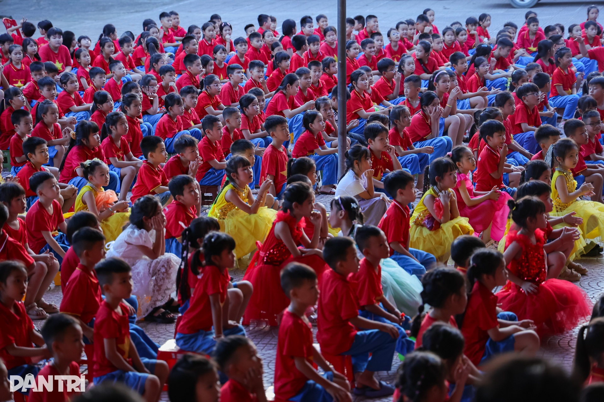 Niềm vui Tết Trung thu của 440 em nhỏ vùng rốn lũ Nghệ An - 14