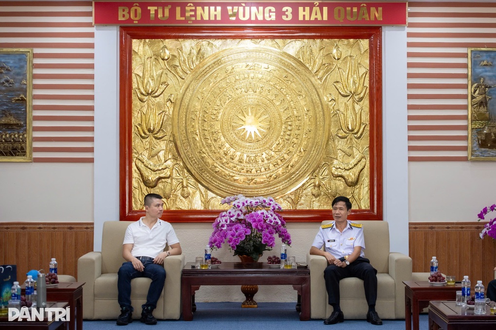 Báo Dân trí thăm hỏi, động viên chiến sĩ Vùng 3 Hải quân - 2