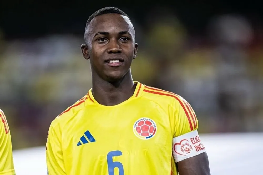 Thần đồng 17 tuổi của MU - Cristian Orozco được đánh giá rất cao. Ảnh: transferimetnet/Mirror. Thần đồng 17 tuổi của MU,MU