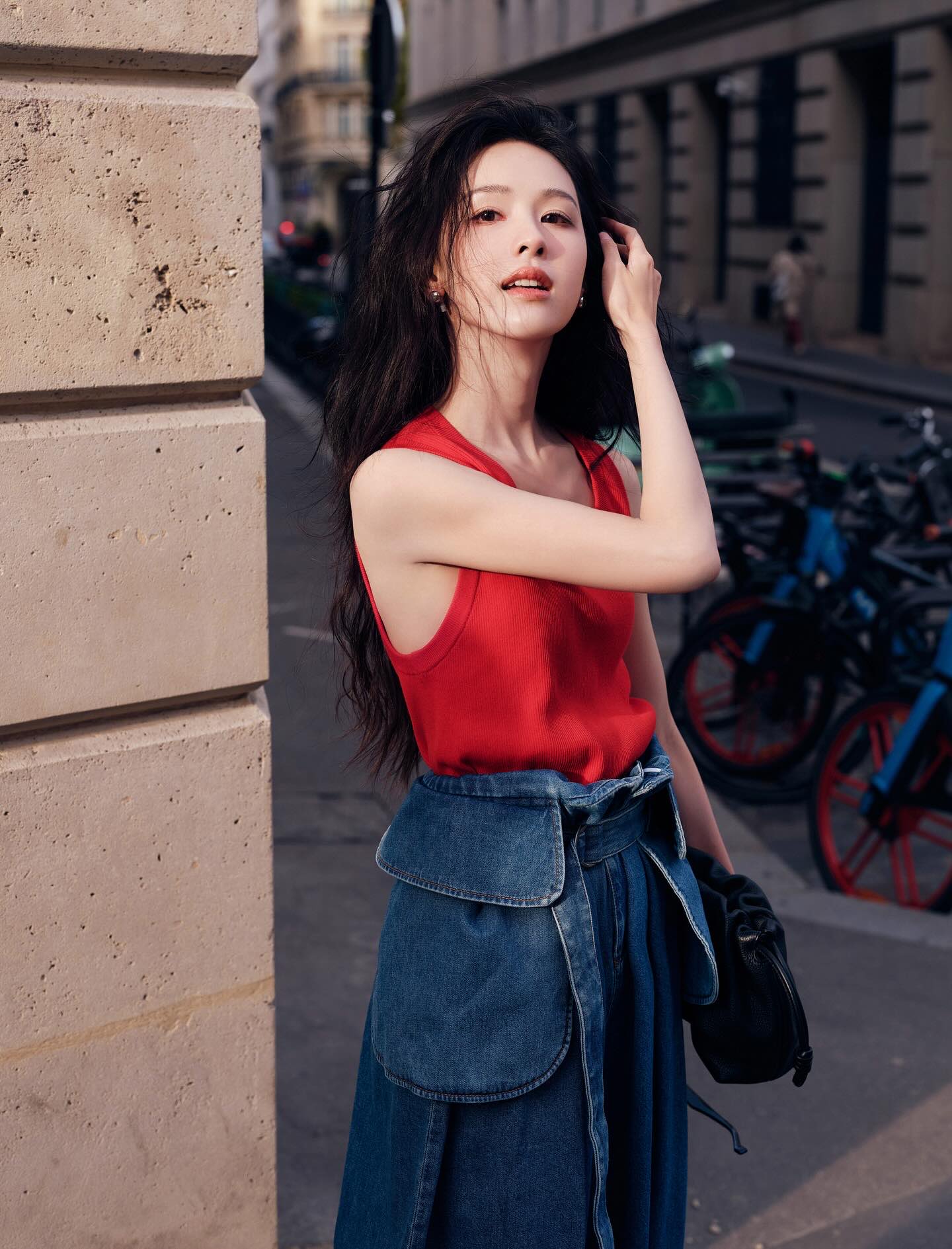 Vương Nhất Bác bất ngờ trở thành tâm điểm của truyền thông với diện mạo cực kỳ mới - Ảnh 3. Vương Nhất Bác bất ngờ trở thành tâm điểm của truyền thông với diện mạo cực kỳ mới - Ảnh 3.