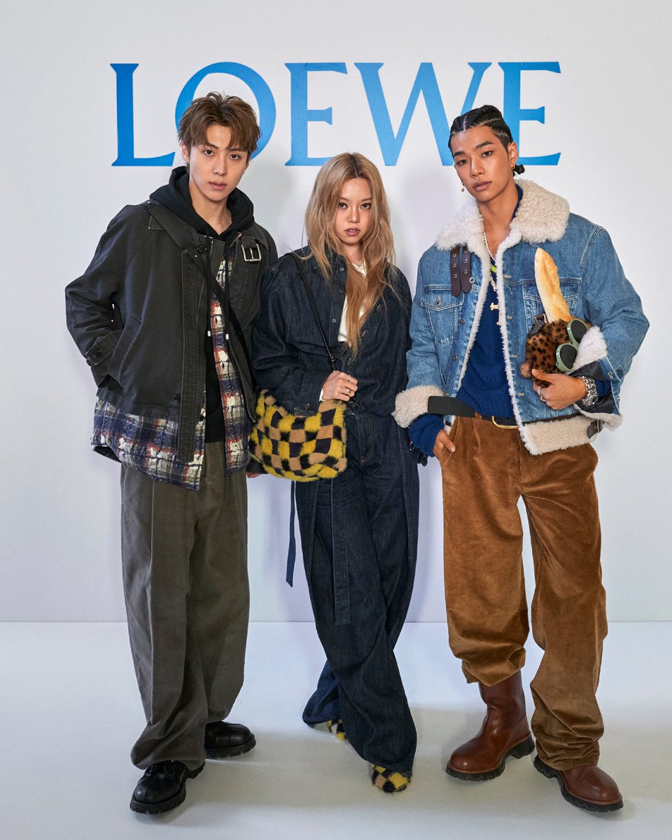 Vương Nhất Bác bất ngờ trở thành tâm điểm của truyền thông với diện mạo cực kỳ mới - Ảnh 7. Vương Nhất Bác bất ngờ trở thành tâm điểm của truyền thông với diện mạo cực kỳ mới - Ảnh 7.