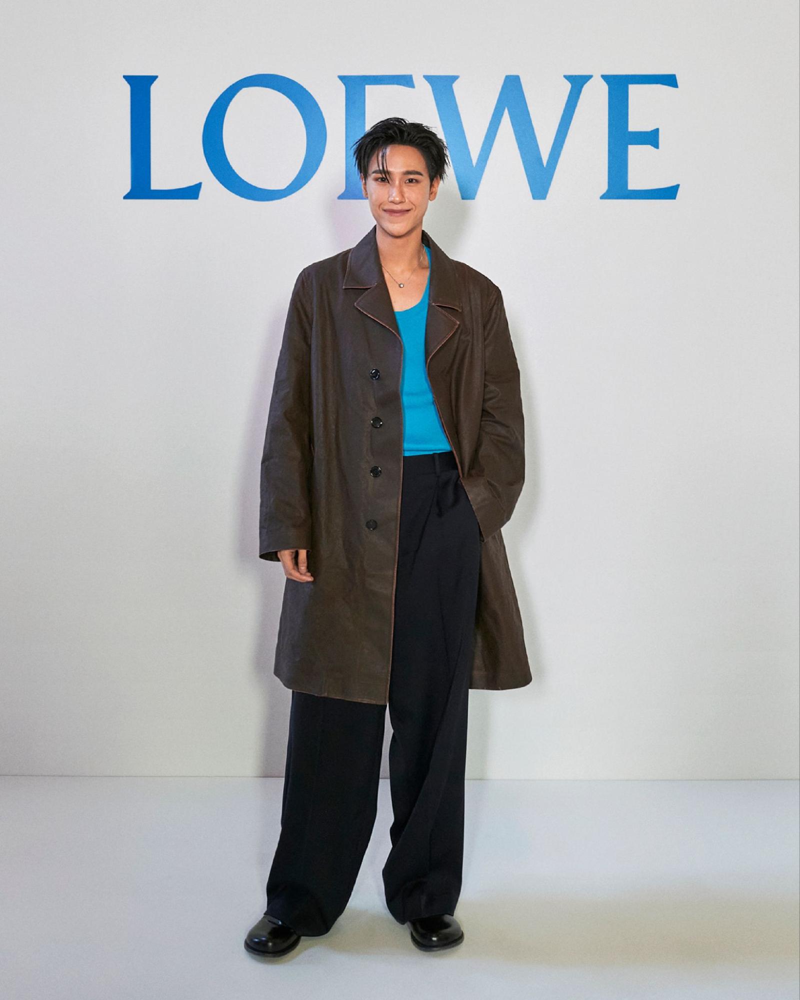 Vương Nhất Bác bất ngờ trở thành tâm điểm của truyền thông với diện mạo cực kỳ mới - Ảnh 9. Vương Nhất Bác bất ngờ trở thành tâm điểm của truyền thông với diện mạo cực kỳ mới - Ảnh 9.