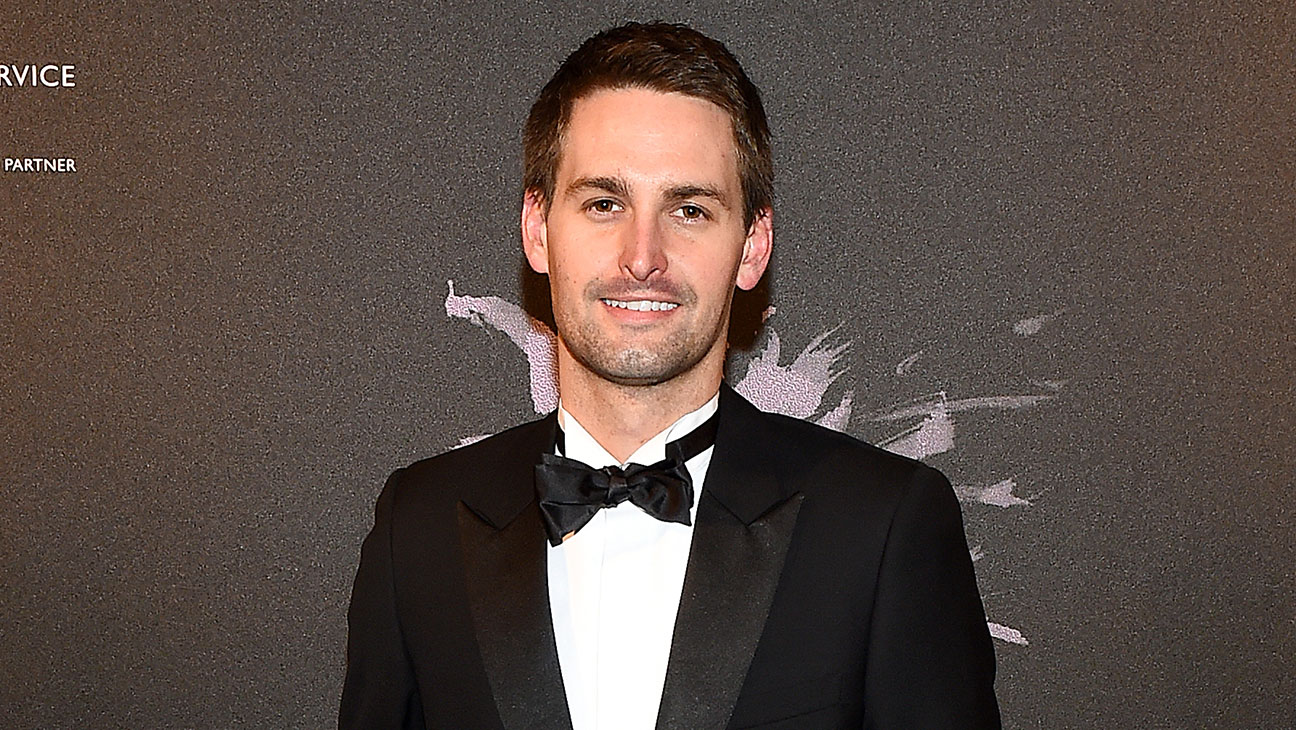 Đây mới là tổng tài đời thật: Bỏ học Stanford, 25 tuổi đã tự mình thành tỷ phú, kết hôn với siêu mẫu nóng bỏng nhất thế giới- Ảnh 2.