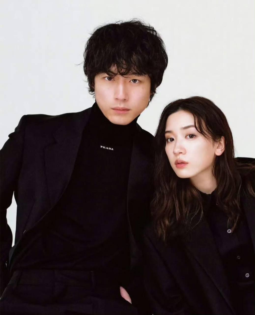 2 đại sứ ngoại tình với nhau, Prada chắc “sống khỏe” nhờ phí bồi thường hợp đồng- Ảnh 2.