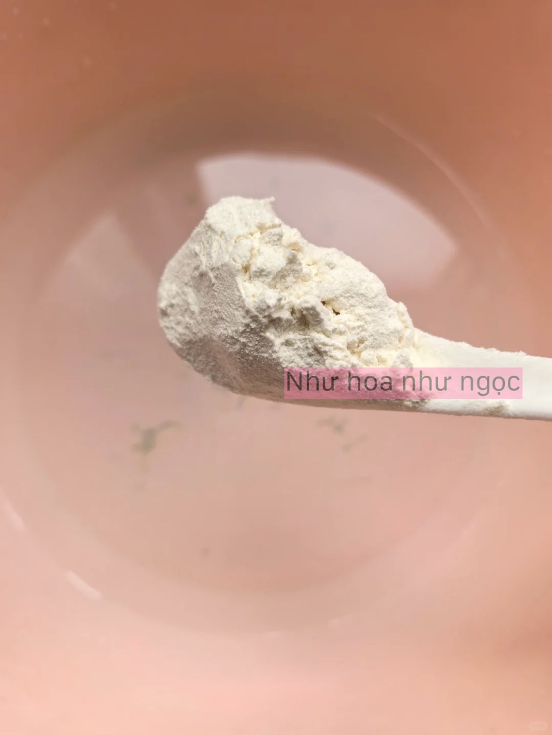 Tôi gội đầu bằng bột mì thay dầu gội, sau 2 tháng nhận ra mái tóc mình thay đổi hẳn- Ảnh 4.