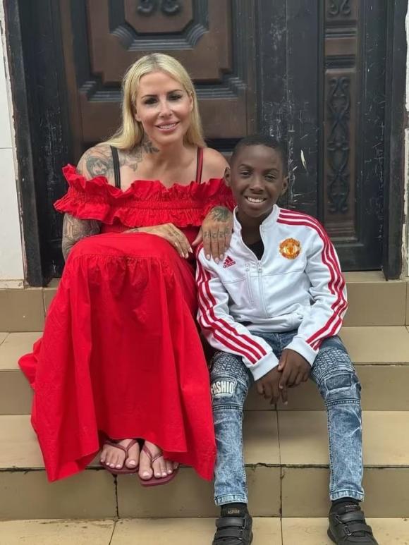 Cậu bé châu Phi , cậu bé Nigeria, bé Hope