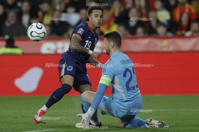 Justin Kluivert "nổ súng" cho đội nhà Bournemouth ở giải Ngoại hạng Anh. Ảnh: EPA. ky-la-3-con-trai-cua-patrick-kluivert-deu-no-sung-o-chau-au (2).jpg