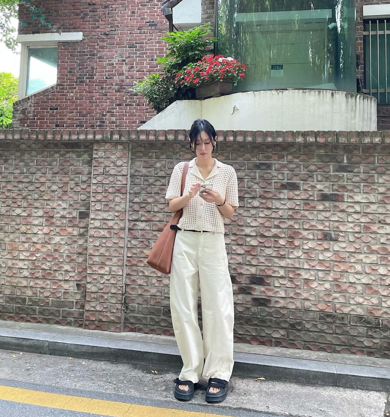 10 set đồ mùa thu siêu hack tuổi dành cho phụ nữ 40+ - Ảnh 7.