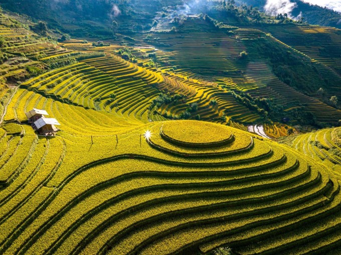 Mù Cang Chải vắng vẻ, khách bao cả ruộng chụp ảnh 3 Hình ảnh đẹp và vắng vẻ ở đồi Mâm Xôi ngày 4/10. Ảnh: Bùi Văn Hải