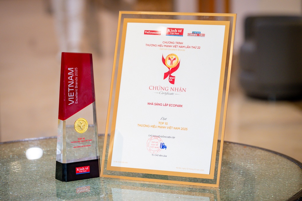 Nhà sáng lập Ecopark nhận giải thưởng “Top 10 thương hiệu mạnh Việt Nam 2025” - 2