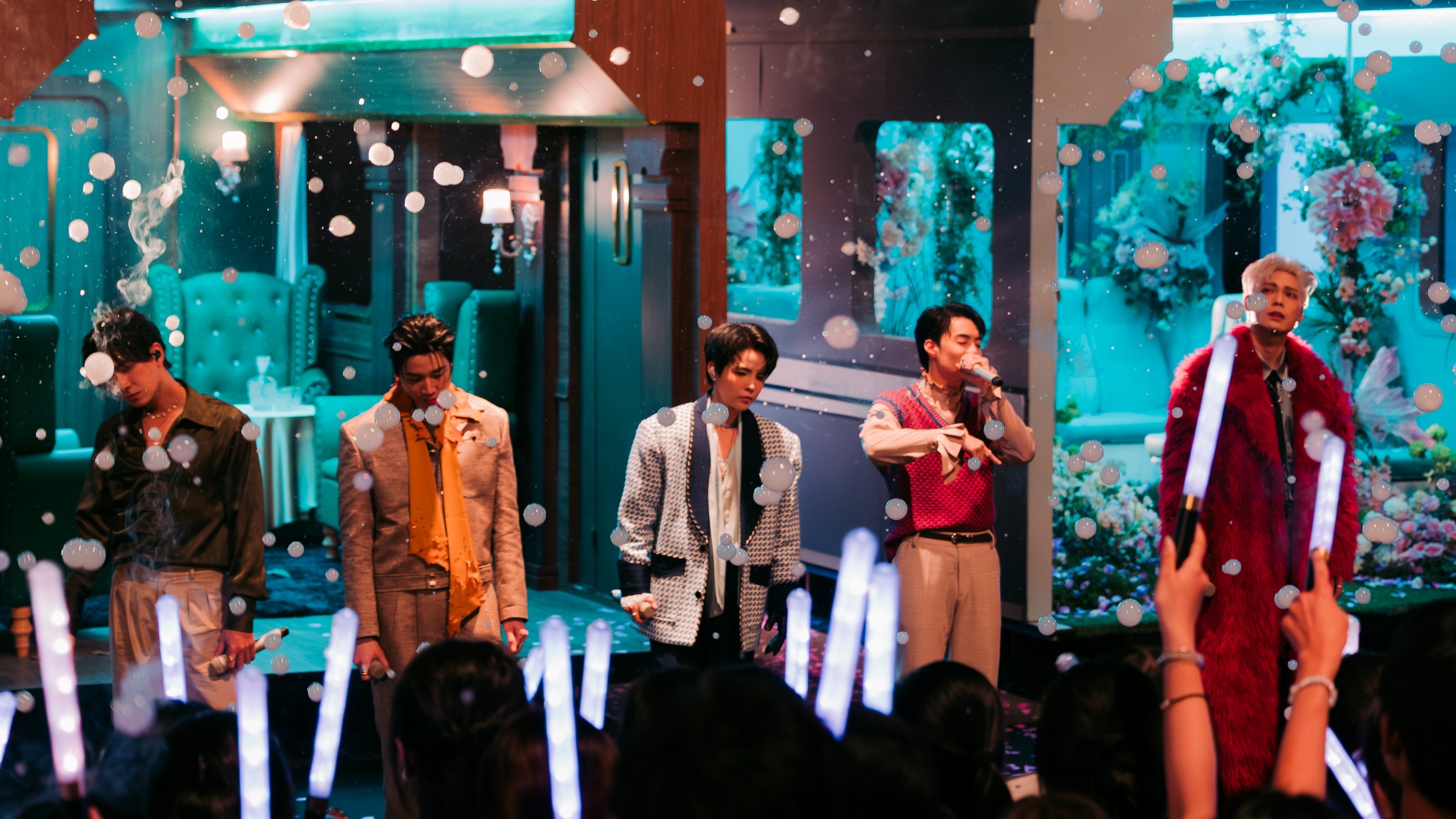 Tiết mục "Người như anh xứng đáng cô đơn"