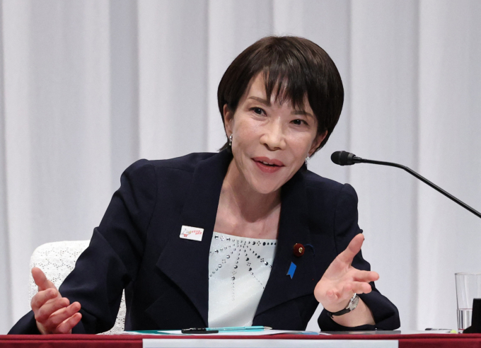 Cựu bộ trưởng An ninh Kinh tế Nhật Bản Sanae Takaichi tại trụ sở LDP ở Tokyo, ngày 23/9. Ảnh: AFP