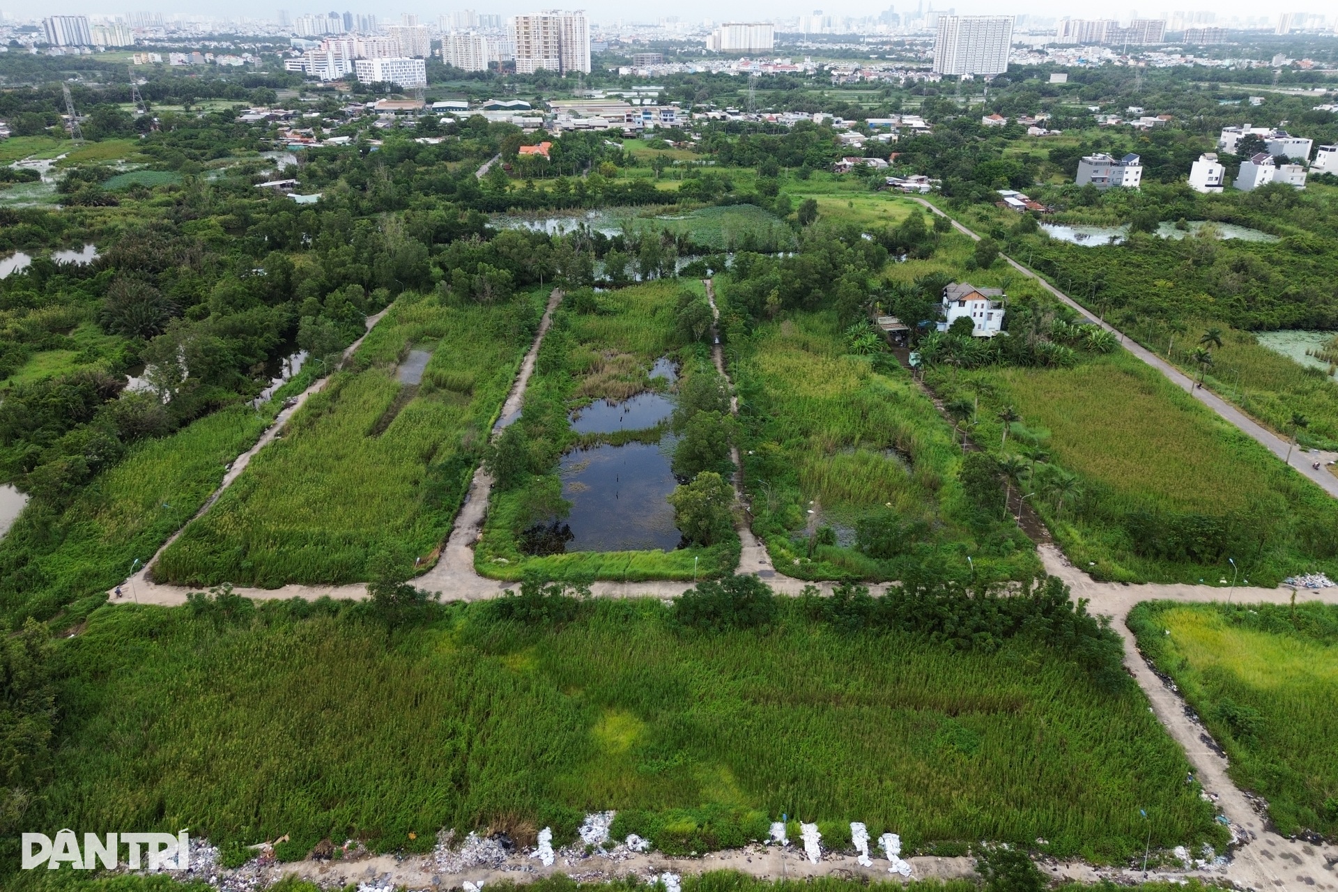 Hàng trăm người dân ở TPHCM tiền mất tật mang vì dự án treo hơn 2 thập kỷ - 11