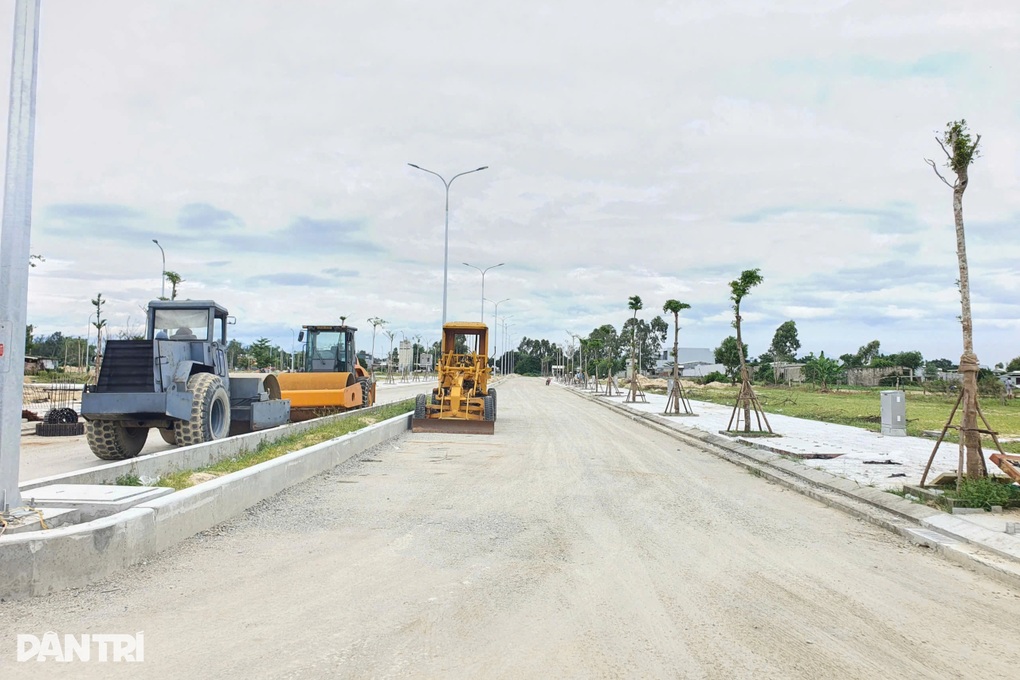 Vụ nợ người dân 1.000 sổ đỏ: Lãnh đạo Đà Nẵng thị sát 3 dự án - 2