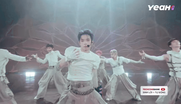 Tân binh Việt đấu nhóm nhạc Kpop: Nhạc - hình không thua quốc tế, công thức quen thuộc có đủ “thoát vòng”?- Ảnh 3.