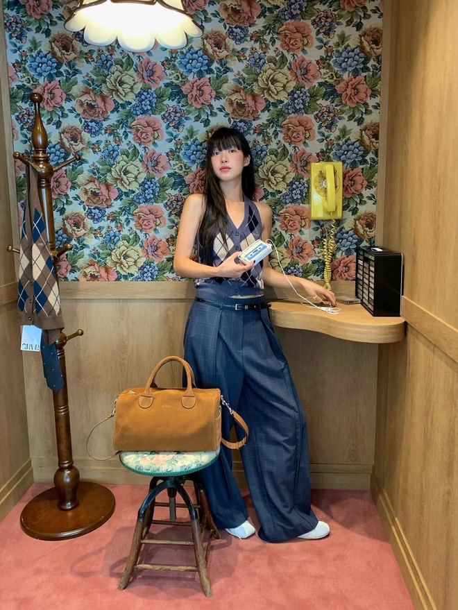 Quần ống rộng vừa thoải mái lại thời thượng, 'cân' đẹp  mọi vóc dáng- Ảnh 8.