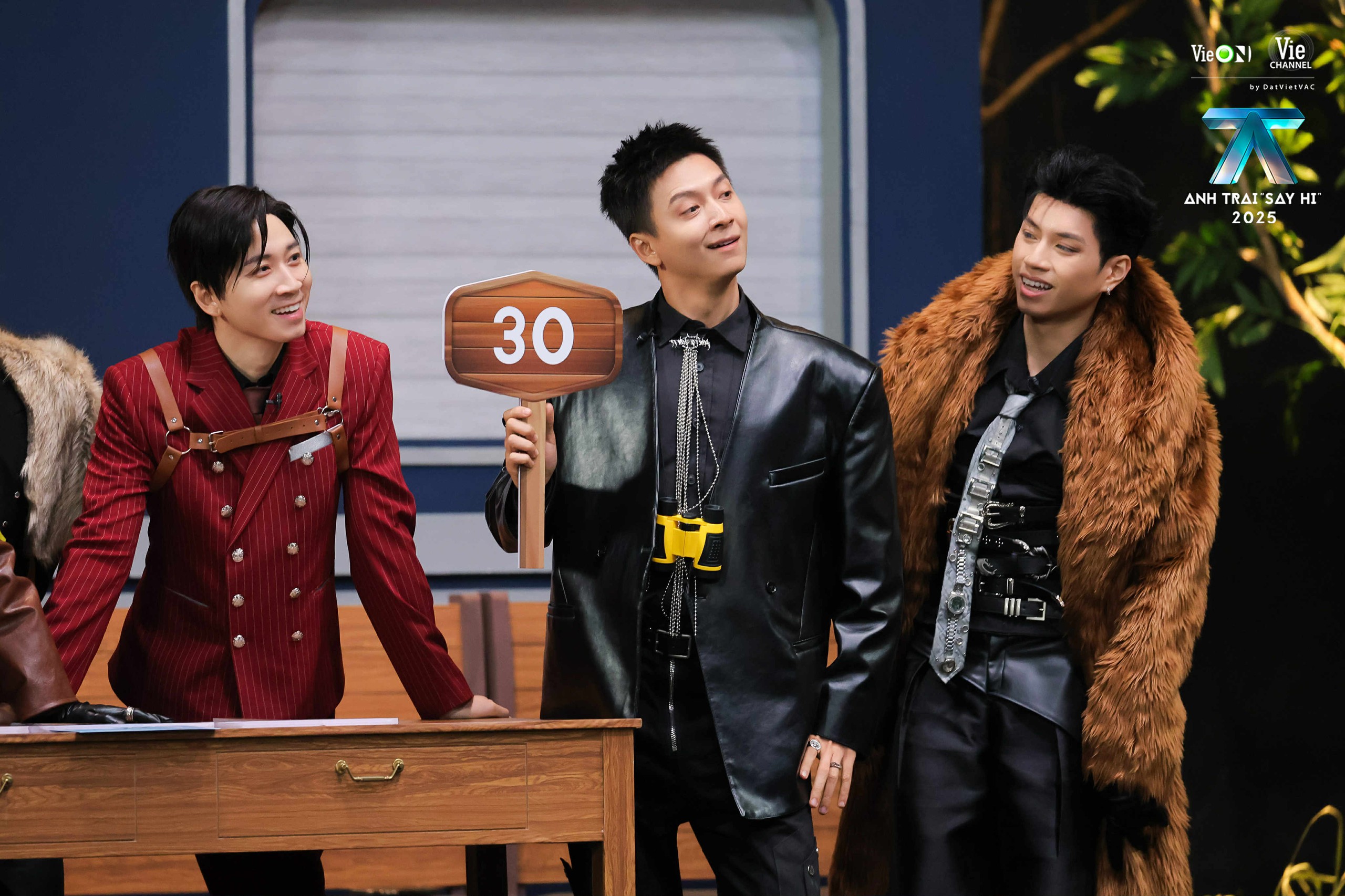 Karik bị 'cô lập', nói ngày buồn nhất là khi tham gia 'Anh trai say hi'- Ảnh 2.