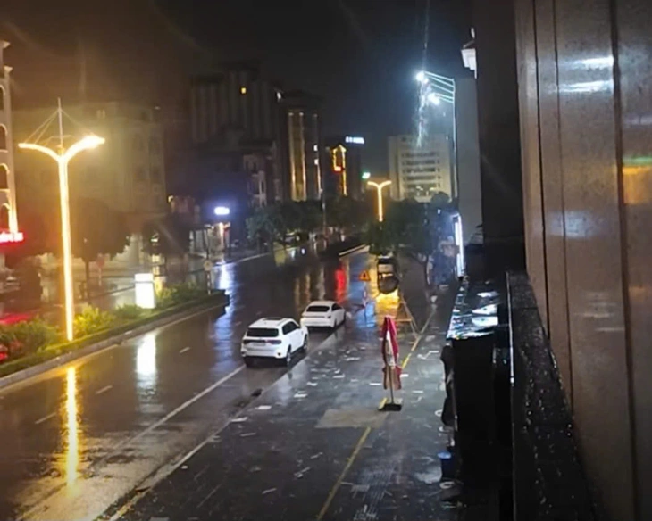 Bão Matmo đổ bộ vào Trung Quốc, miền Bắc mưa lớn hôm nay 3 Bão Matmo đổ bộ vào Trung Quốc, miền Bắc mưa lớn hôm nay - Ảnh 4.