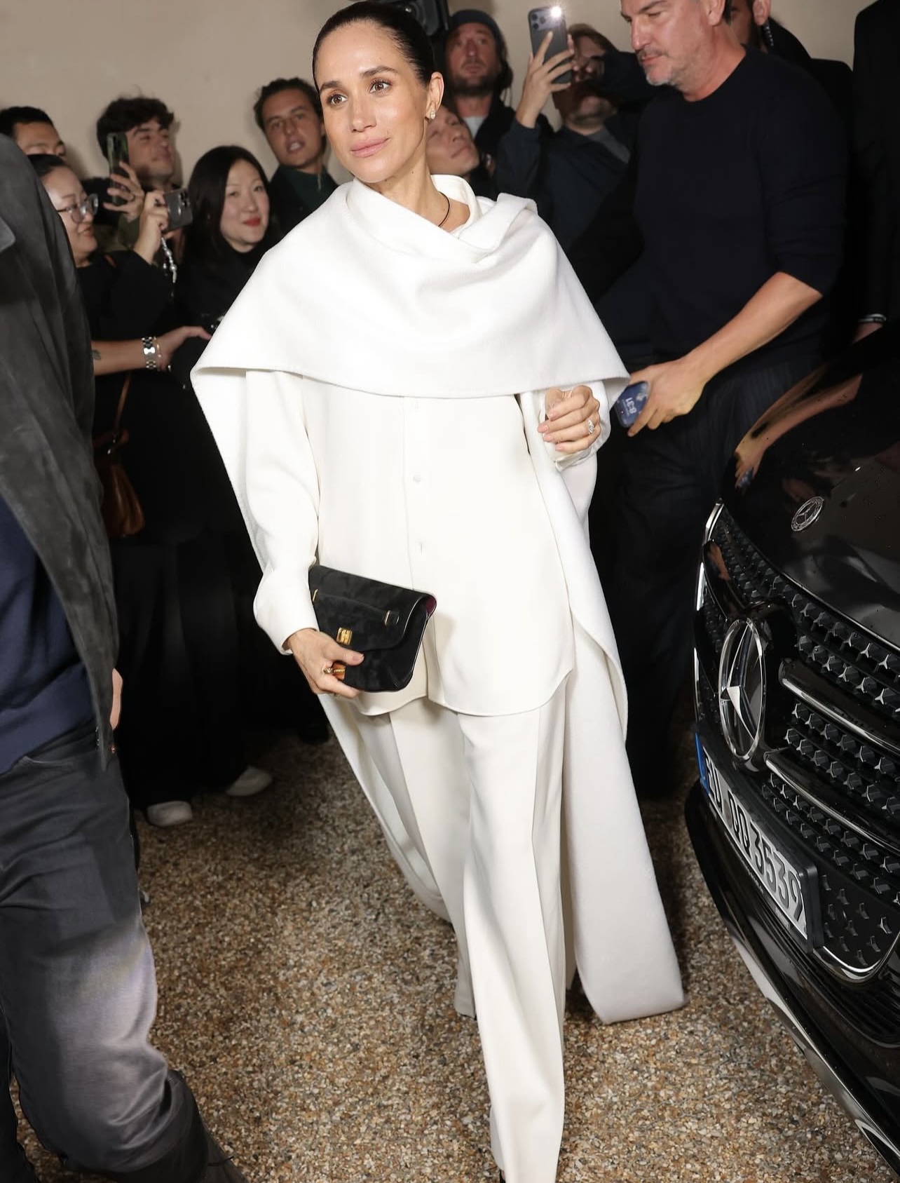 Màn tái xuất đầy thị phi của Meghan Markle - Ảnh 3.