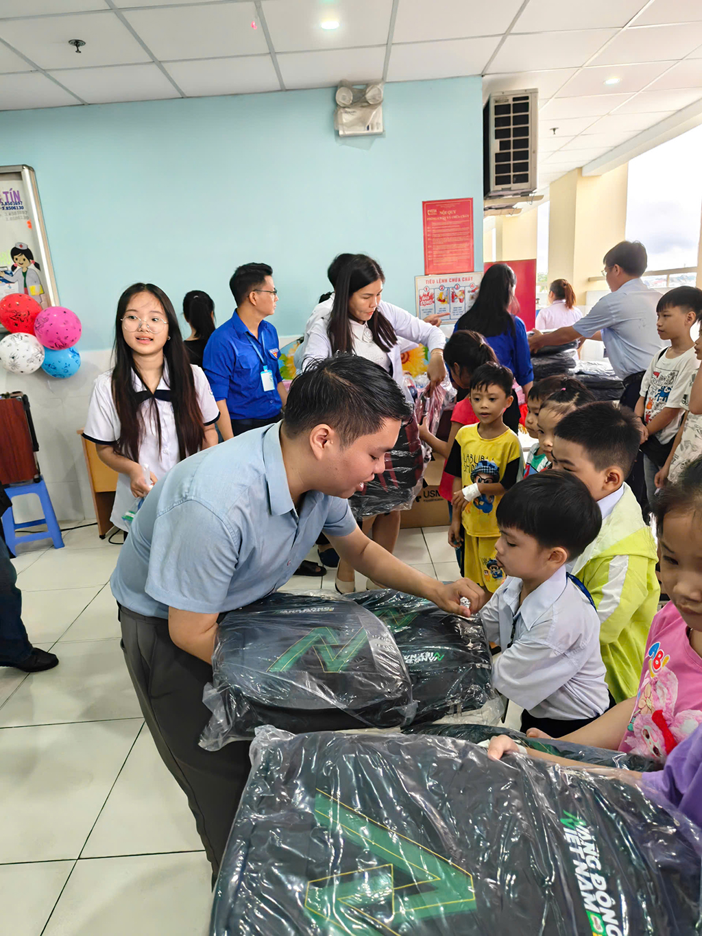 Trái tim yêu học trò của thầy giáo Sang- Ảnh 2.