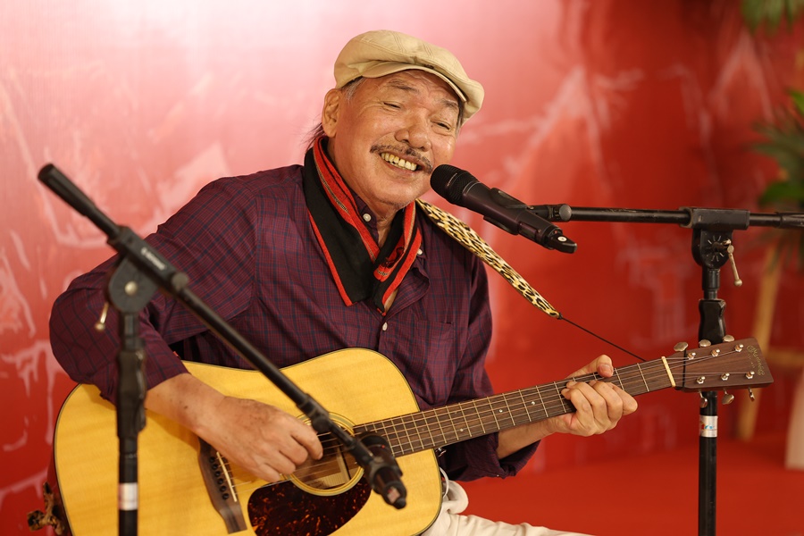 Giải thưởng 'Vì tình yêu Hà Nội' gọi tên Trần Tiến- Ảnh 2.