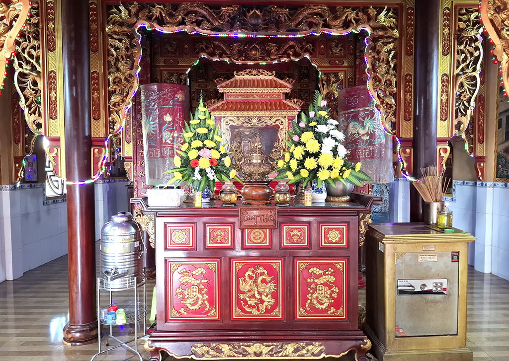 Thất sơn huyền bí: Thẻ bài và bia trấn yểm ở chùa Bồng Lai- Ảnh 3.