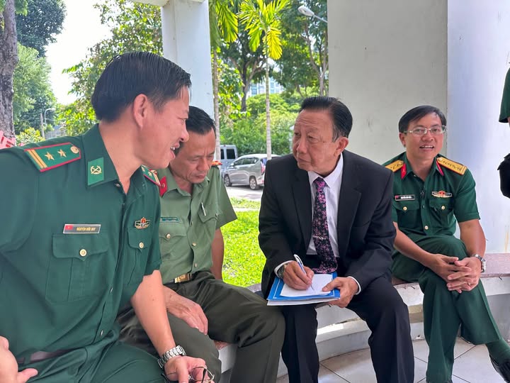 NSND Thế Hiển 'cháy' hết mình cho Tổ quốc và tuổi trẻ- Ảnh 2.