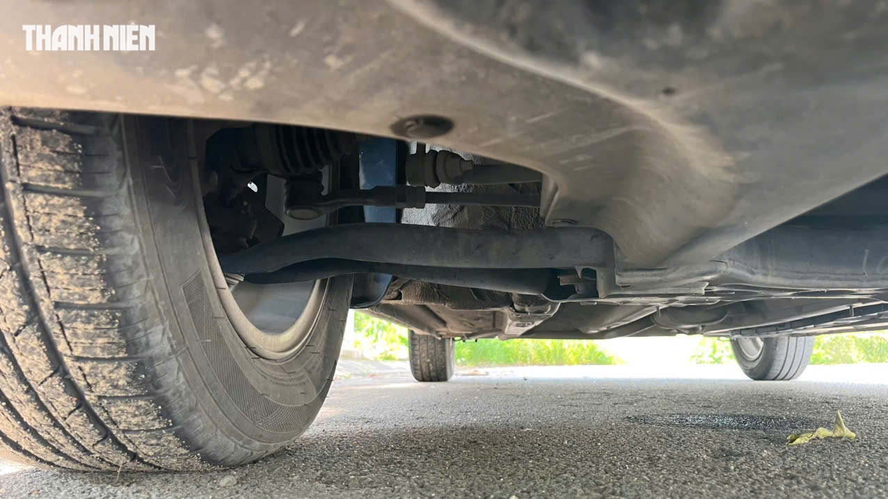 Giảm xóc bên phải ô tô tại Việt Nam thường hư hỏng sớm hơn bên trái - Ảnh 3. Giảm xóc bên phải ô tô tại Việt Nam thường hư hỏng sớm hơn bên trái - Ảnh 3.