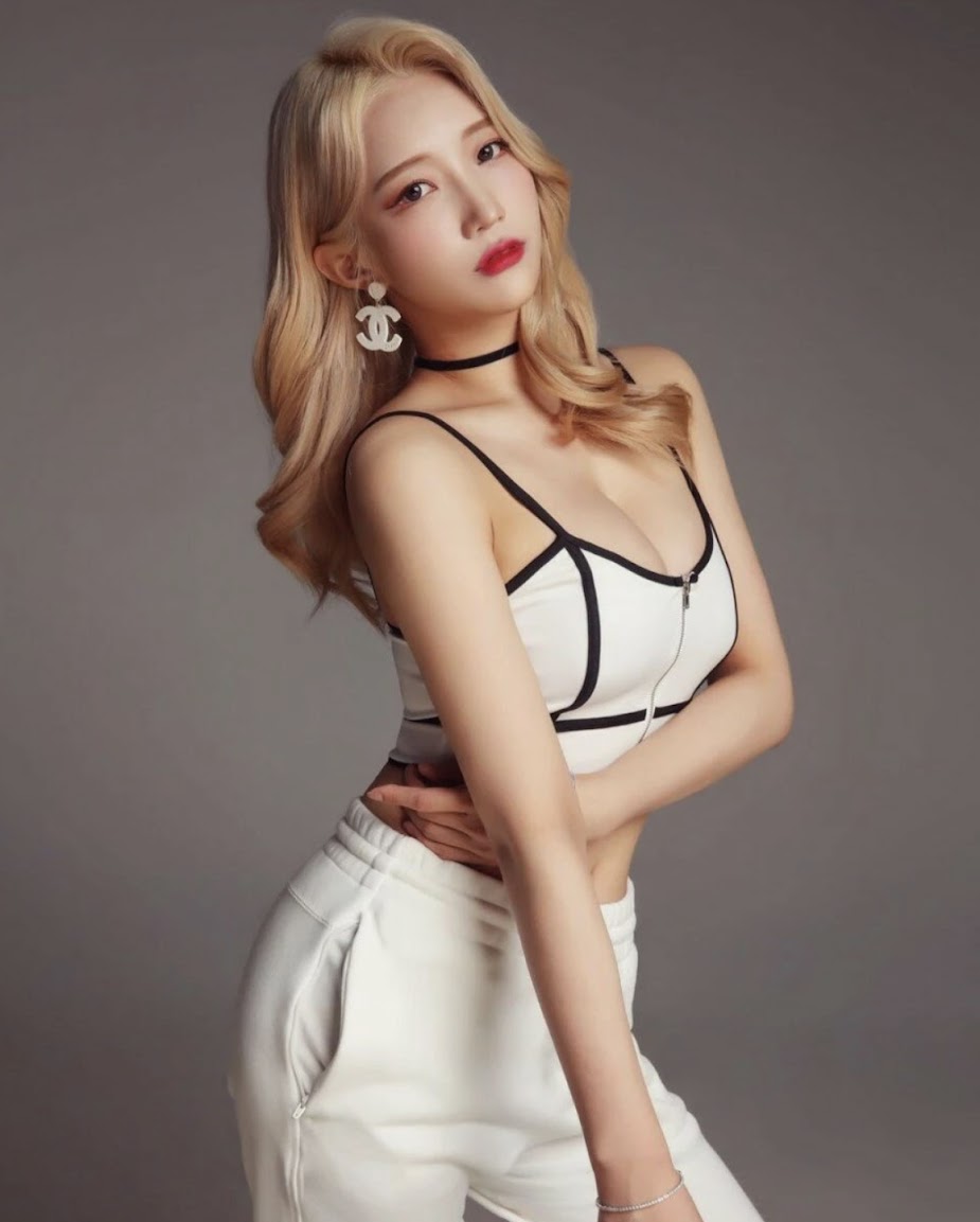 Mỹ nhân từng là đối thủ Jang Wonyoung bỏ nghề idol, nhờ body nóng bỏng kiếm bộn tiền từ livestream 18+- Ảnh 5.