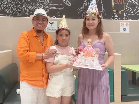 danh-hai-dinh-dam-kiem-tram-trieu-moi-ngay-nhung-an-choi-khet-tieng-nay-ban-ca-phe-cung-vo-3-ngoisaovn-w720-h542 2 danh hài Hồng Tơ, sao Việt