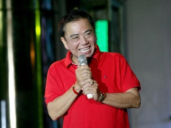 danh-hai-dinh-dam-kiem-tram-trieu-moi-ngay-nhung-an-choi-khet-tieng-nay-ban-ca-phe-cung-vo-6-ngoisaovn-w660-h495 1 danh hài Hồng Tơ, sao Việt