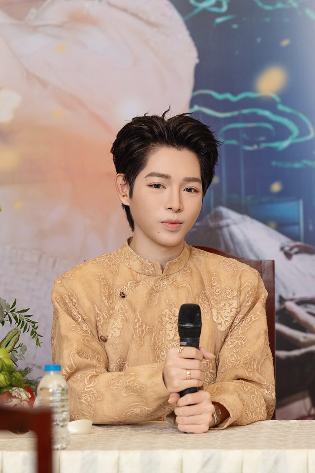 Giải đáp về sân khấu Intervision đậm hồn Việt của Đức Phúc, tại sao có tất cả nhưng vẫn thiếu cờ đỏ sao vàng?- Ảnh 2.