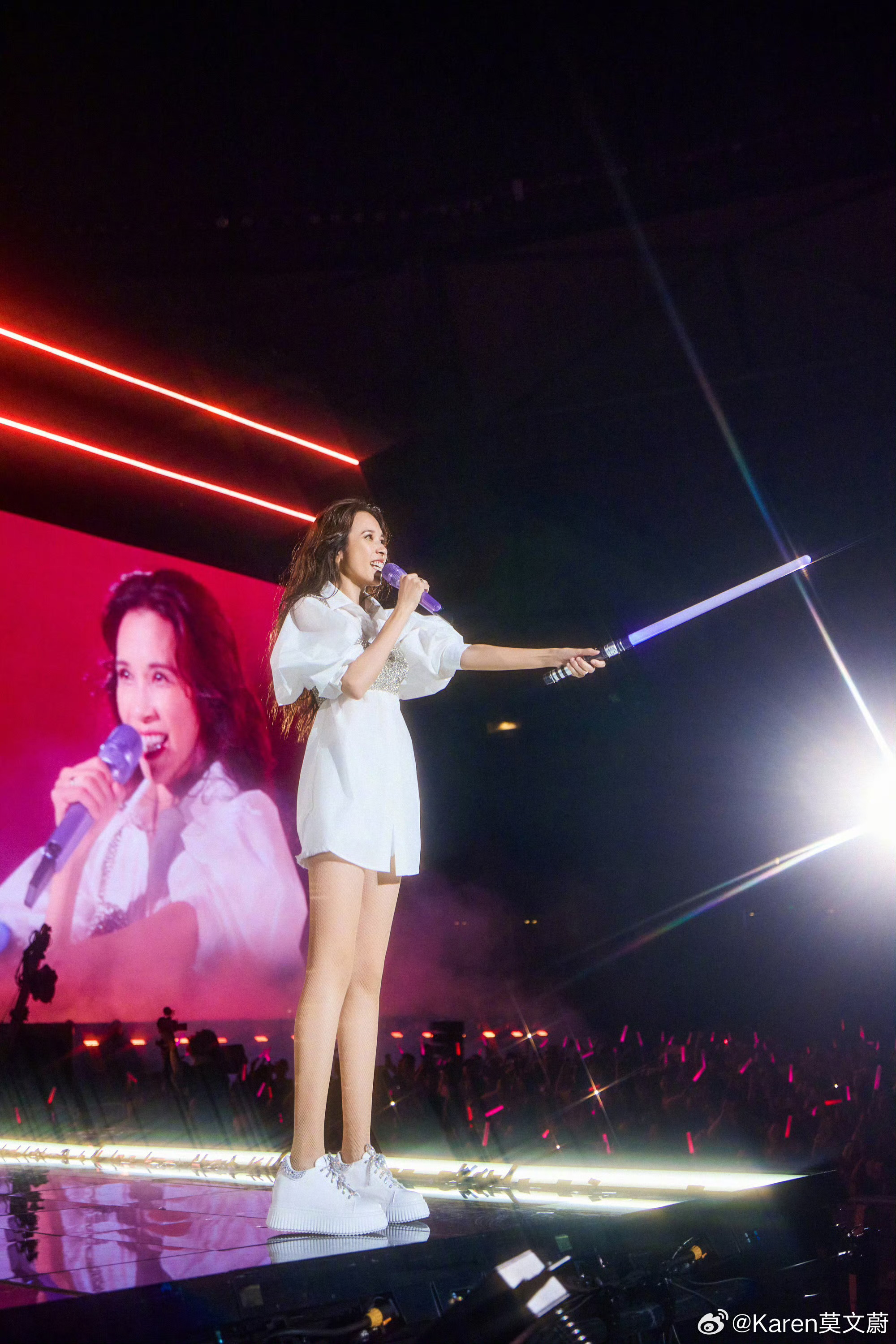 Kiều nữ U60 đẹp bất khả chiến bại hút hơn 900 triệu view, cực phẩm nhất là cặp chân trị giá 100 tỷ đồng- Ảnh 9.