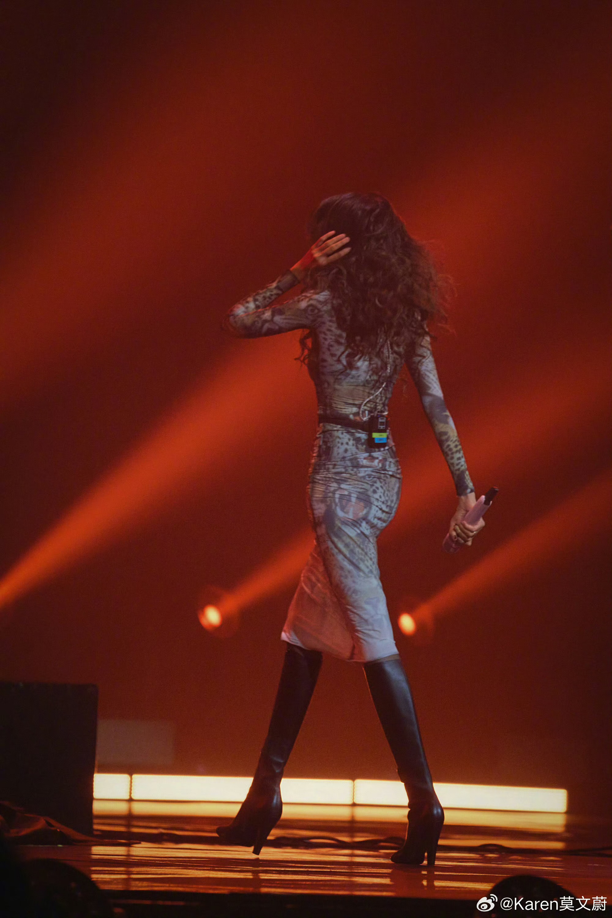 Kiều nữ U60 đẹp bất khả chiến bại hút hơn 900 triệu view, cực phẩm nhất là cặp chân trị giá 100 tỷ đồng- Ảnh 10.