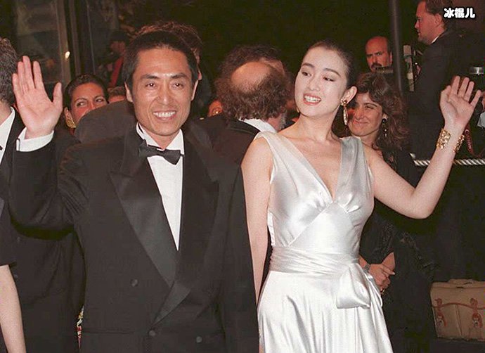 Mỹ nhân quyền lực nhất Cbiz có quá khứ làm “bé ba” chấn động, được o bế vì cặp kè đạo diễn hàng đầu - Ảnh 2.