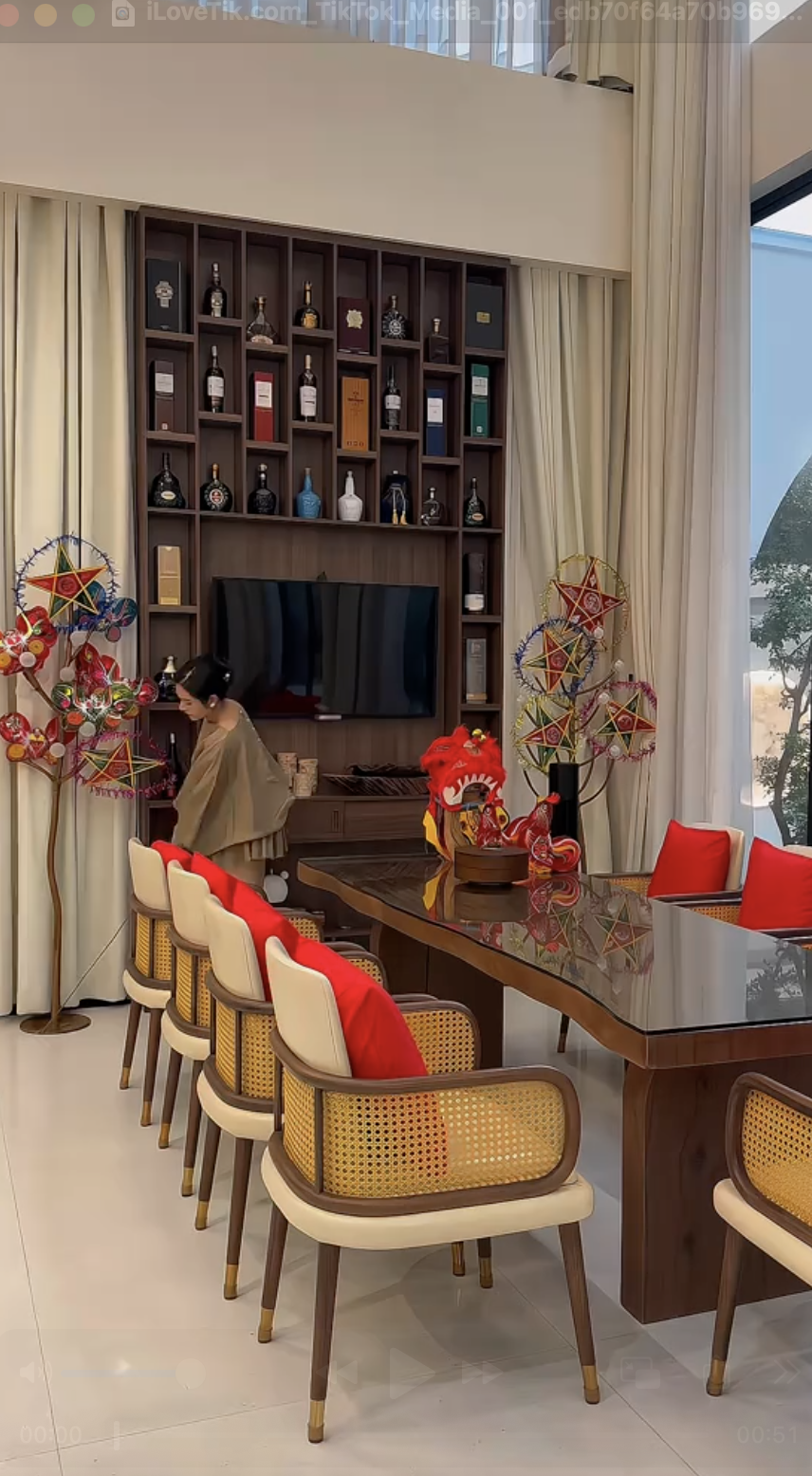 Bà chủ khu du lịch sinh thái trang trí biệt thự rộng 1.000m2 đón Trung thu: Giàu có nhiều, nhưng kiểu này 