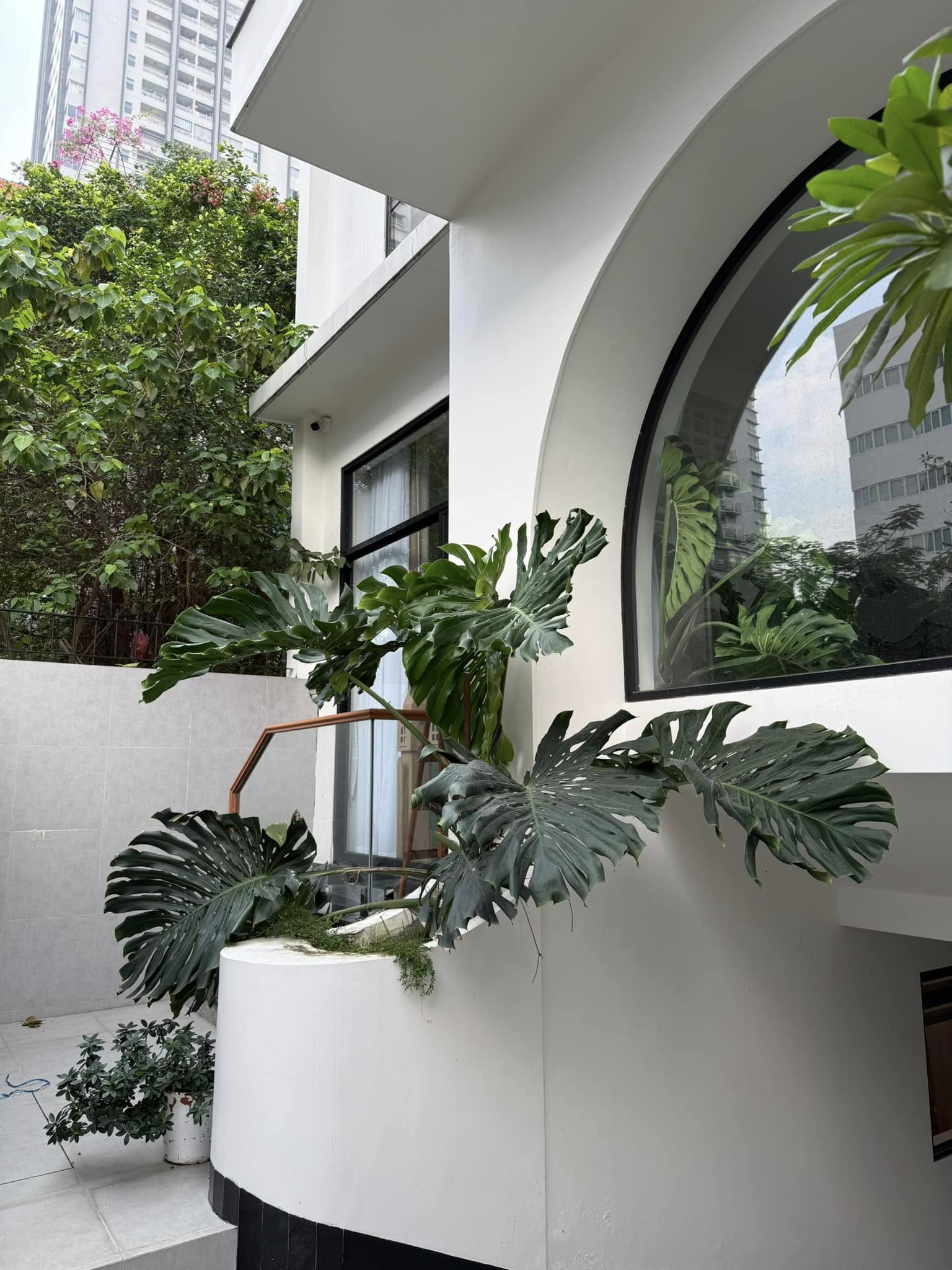 Bà chủ khu du lịch sinh thái trang trí biệt thự rộng 1.000m2 đón Trung thu: Giàu có nhiều, nhưng kiểu này 