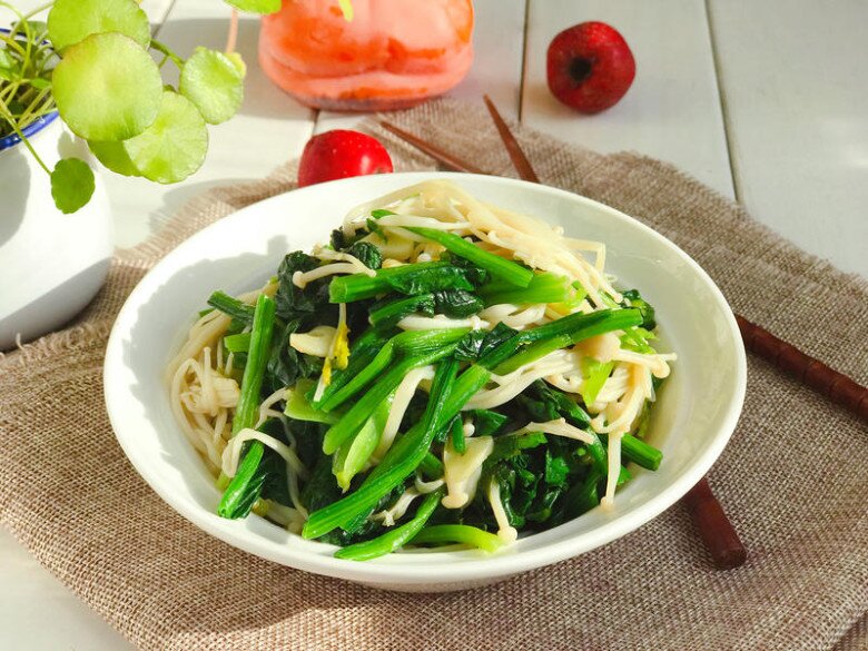 Hai rau này xào chung với nhau ăn ngon không cần thịt, lại rất bổ gan, bỏ qua thật phí - 10