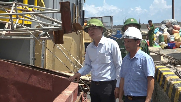 Bão Matmo: Đặc khu Bạch Long Vĩ đã có gió cấp 5-6, giật cấp 7 2 Bão Matmo: Đặc khu Bạch Long Vĩ đã có gió cấp 5-6, giật cấp 7 - Ảnh 2.