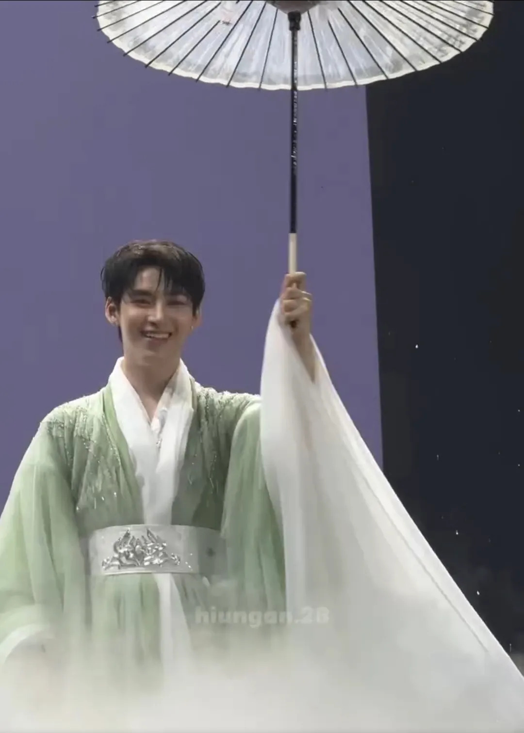 Nam ca sĩ Việt lên hot search Weibo 12 triệu lượt đọc với từ khóa đạo nhái sao Trung Quốc là ai?- Ảnh 2. Nam ca sĩ Việt lên hot search Weibo 12 triệu lượt đọc với từ khóa đạo nhái sao Trung Quốc là ai?- Ảnh 2.