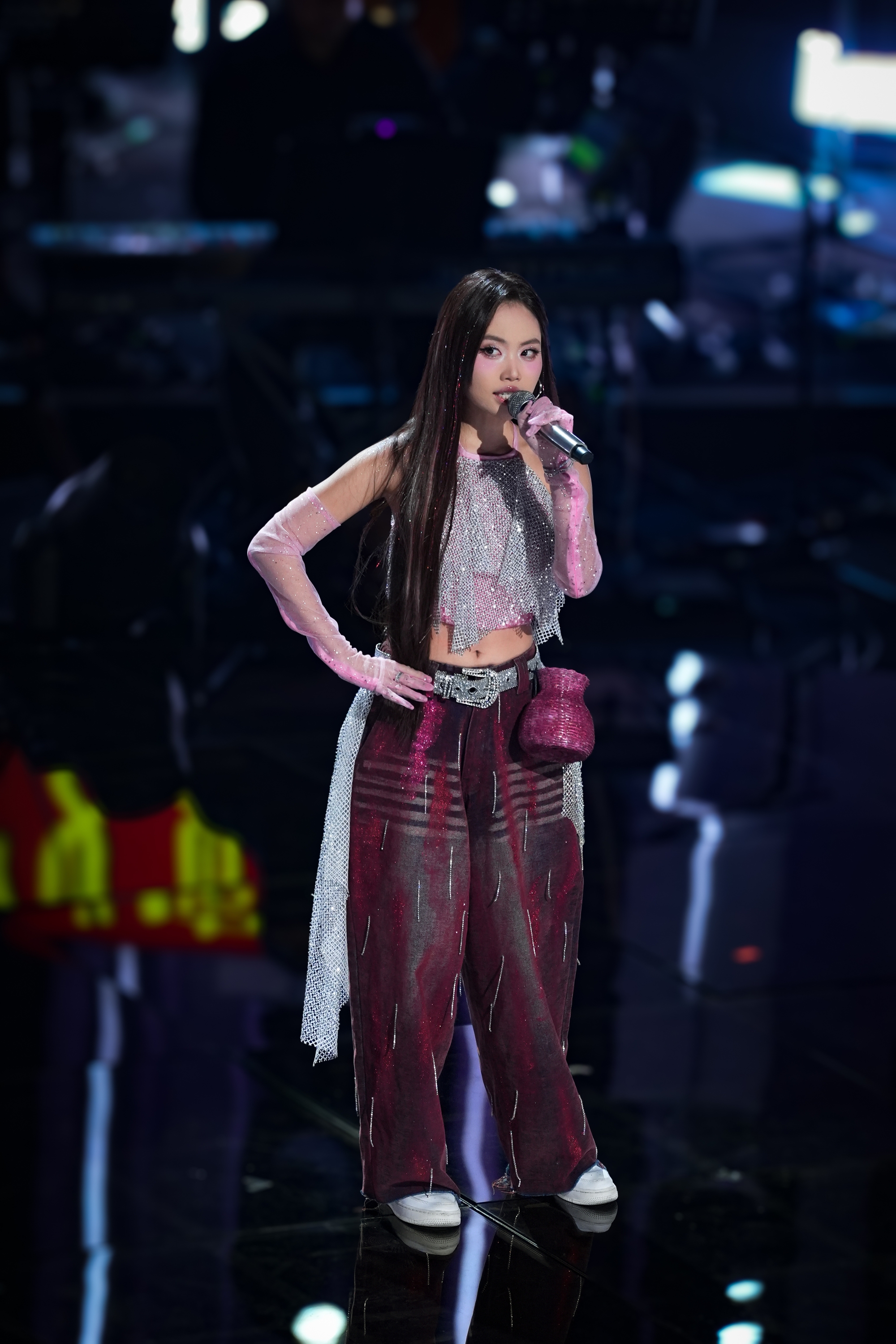 Những lần nghệ sĩ Việt vang danh quốc tế: Phương Mỹ Chi gây sốt khắp châu Á, Đức Phúc vô địch 44 năm có 1- Ảnh 3. Những lần nghệ sĩ Việt vang danh quốc tế: Phương Mỹ Chi gây sốt khắp châu Á, Đức Phúc vô địch 44 năm có 1- Ảnh 3.