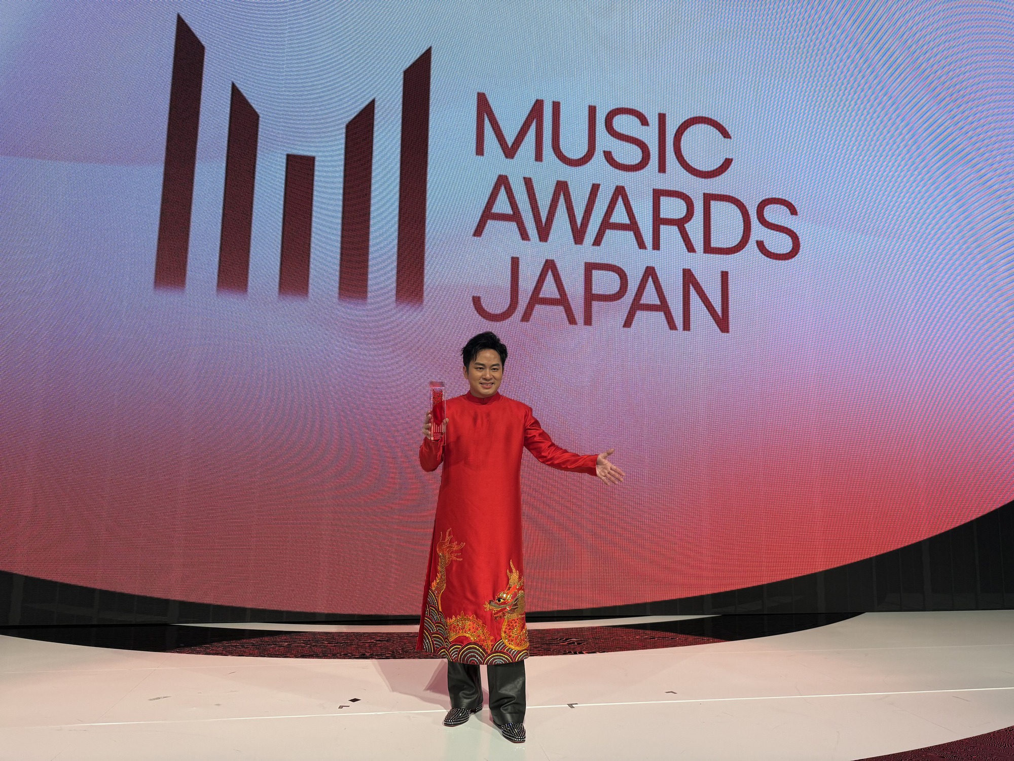 Những lần nghệ sĩ Việt vang danh quốc tế: Phương Mỹ Chi gây sốt khắp châu Á, Đức Phúc vô địch 44 năm có 1- Ảnh 5. Những lần nghệ sĩ Việt vang danh quốc tế: Phương Mỹ Chi gây sốt khắp châu Á, Đức Phúc vô địch 44 năm có 1- Ảnh 5.