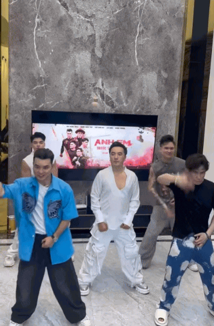 Ca khúc thảm họa dính quảng cáo web cá độ: Sến như “mắc kẹt” ở thập niên 2000- Ảnh 6.