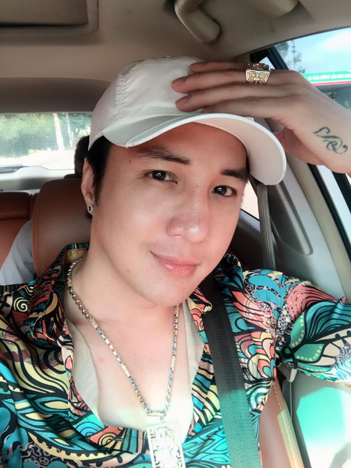 “Quý tử miền Tây” cực đắt show được gọi là “thế thân Đan Trường”, sở hữu biệt thự xe sang hàng tỷ đồng- Ảnh 6.