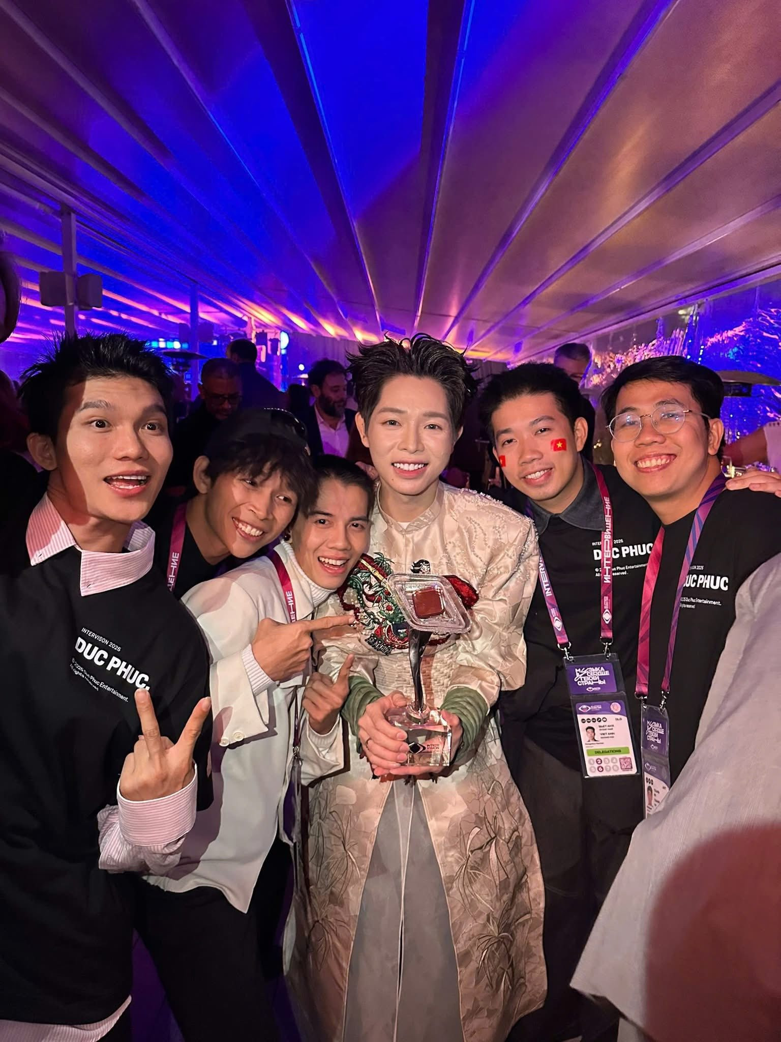 Không cản nổi sức công phá của Đức Phúc: Phù Đổng Thiên Vương lọt Top Trending thế giới, viral loạt quốc gia quá đỉnh!- Ảnh 5.