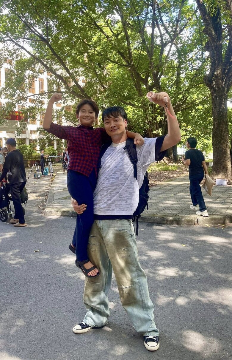 Cộng đồng mạng không khỏi xuýt xoa vì sự khéo chọn của đạo diễn phim.