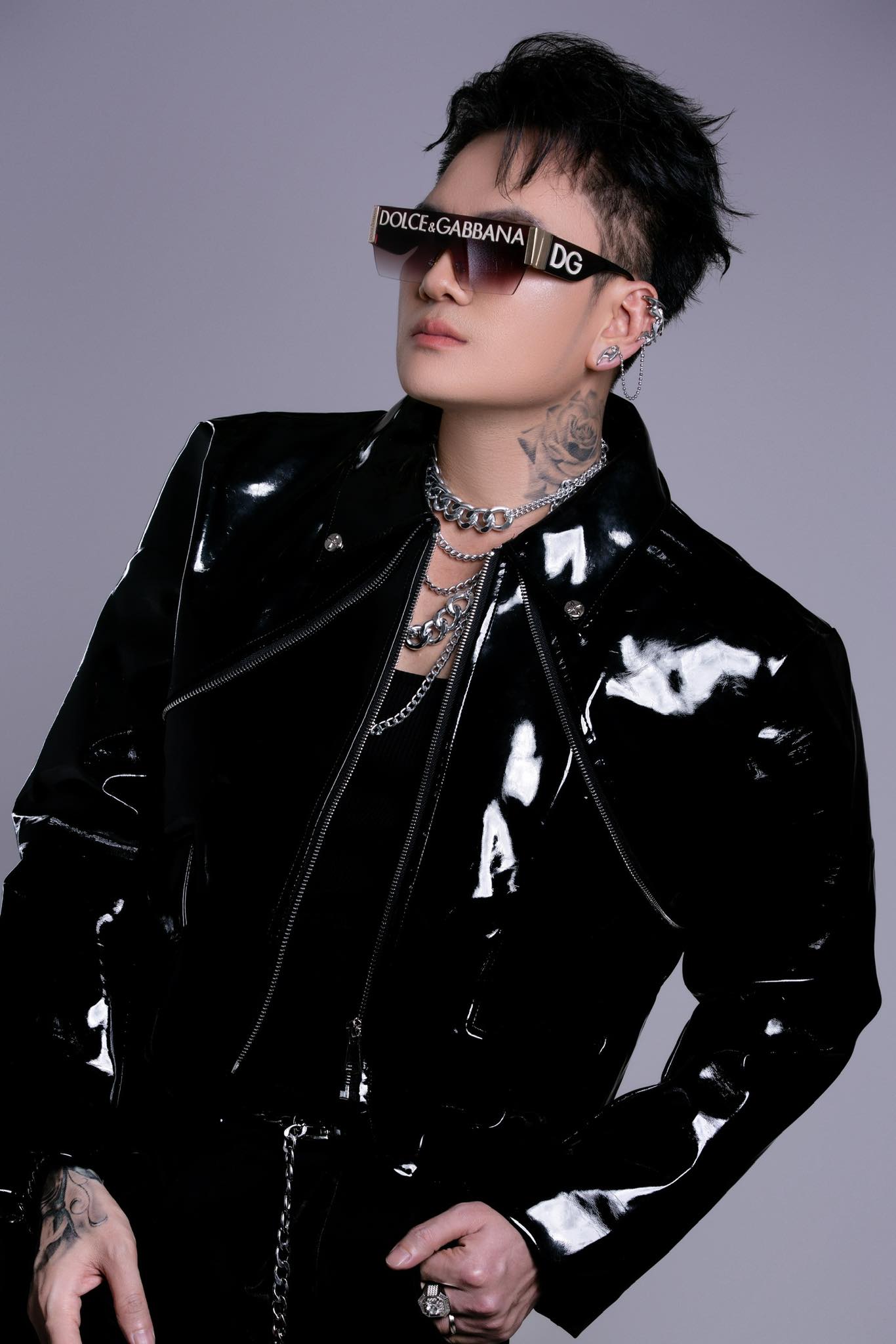 Nhóm nhạc Ngũ Hổ Tướng bị Công an TP.HCM mời lên làm việc gồm những ai?- Ảnh 6. Nhóm nhạc Ngũ Hổ Tướng bị Công an TP.HCM mời lên làm việc gồm những ai?- Ảnh 6.