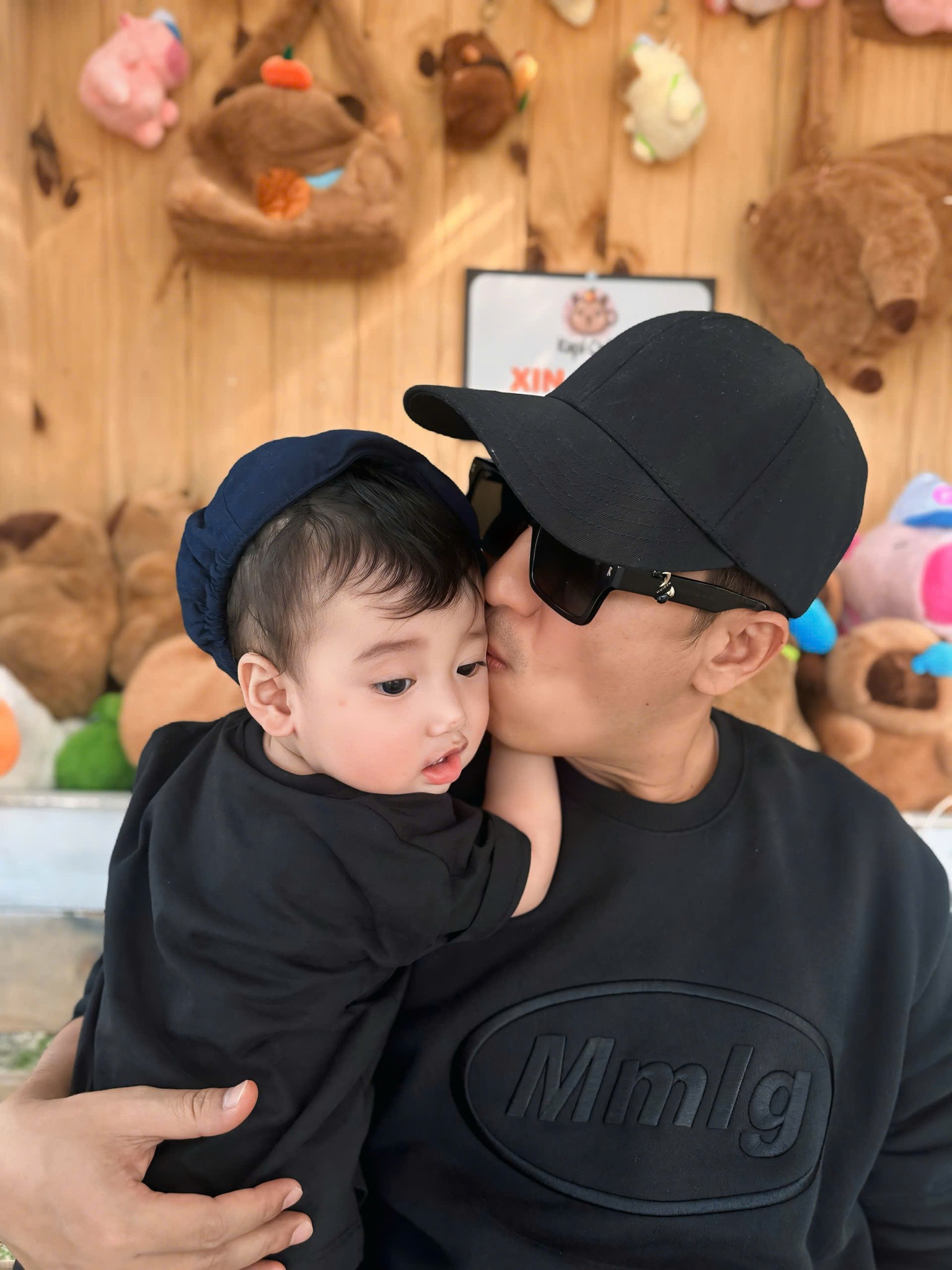 Trường Giang công khai ảnh rõ nét dung mạo con trai - Ảnh 3.