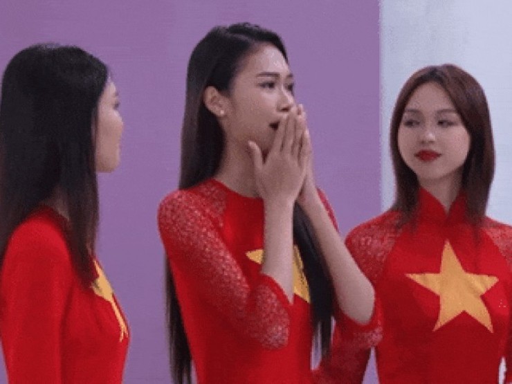 Dàn thí sinh Vietnam’s Next Top Model 2025 bật khóc, Thanh Hằng nghẹn lời